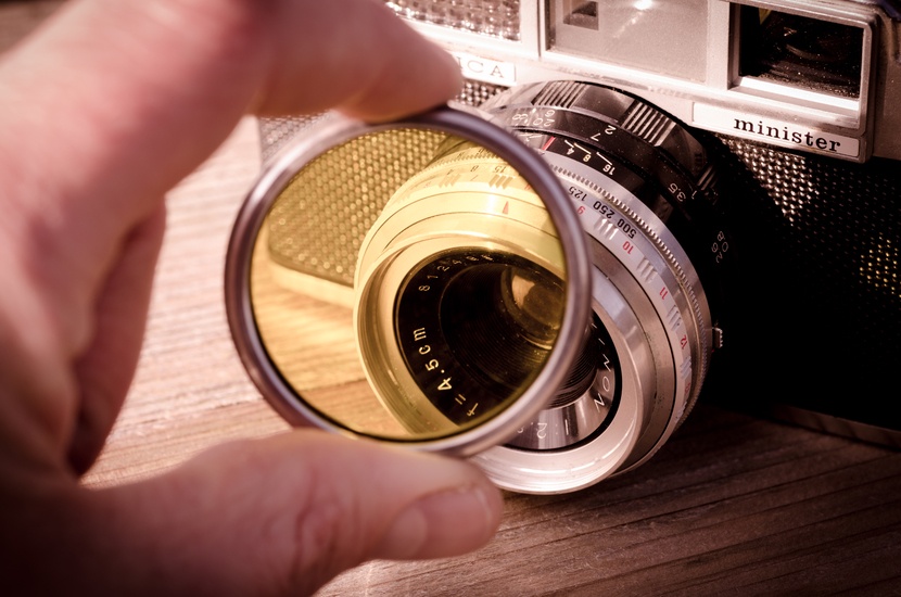 Two classic cameras camera-photography-vintage-lens-largecamera-vintage-lens-design-large